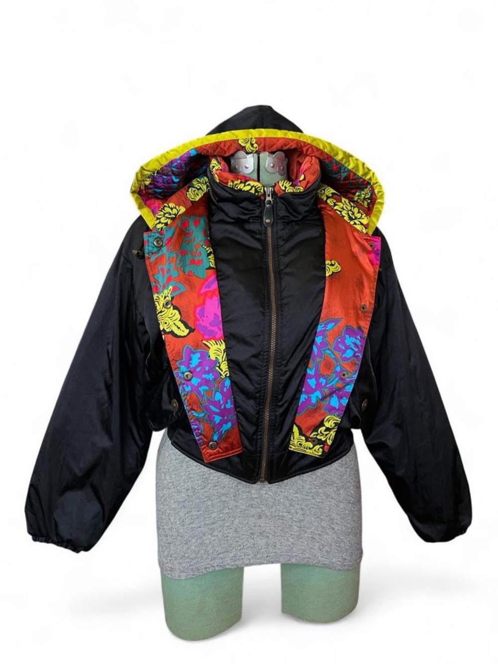 Vintage 80s/90s Obermeyer Cropped Puffer Ski Jacket Snow Parka Hooded Size 8